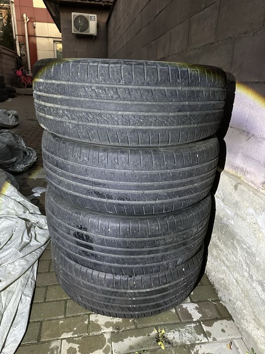 Продам резину 275/60/20 Roadx