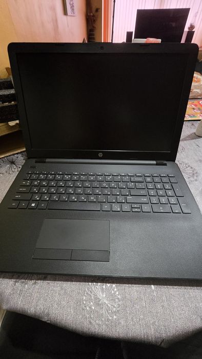 лаптоп HP 15.6инча