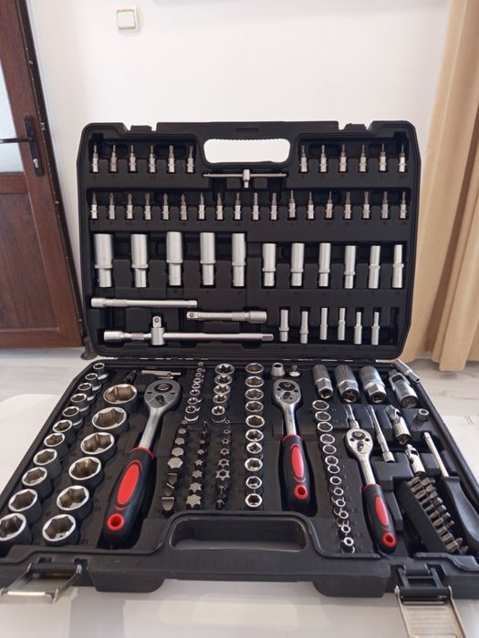 Професионална гедория 172 части – комплект вложки и битове с тресчотки