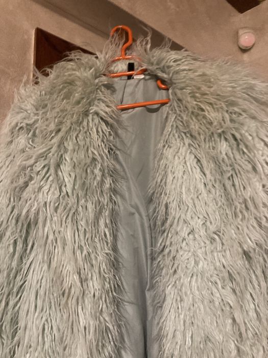 Ocazie!Vand blana artificiala lunga H&M noua,marimea S culoare fistic