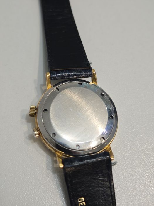 VULCAIN cricket calendar alarma