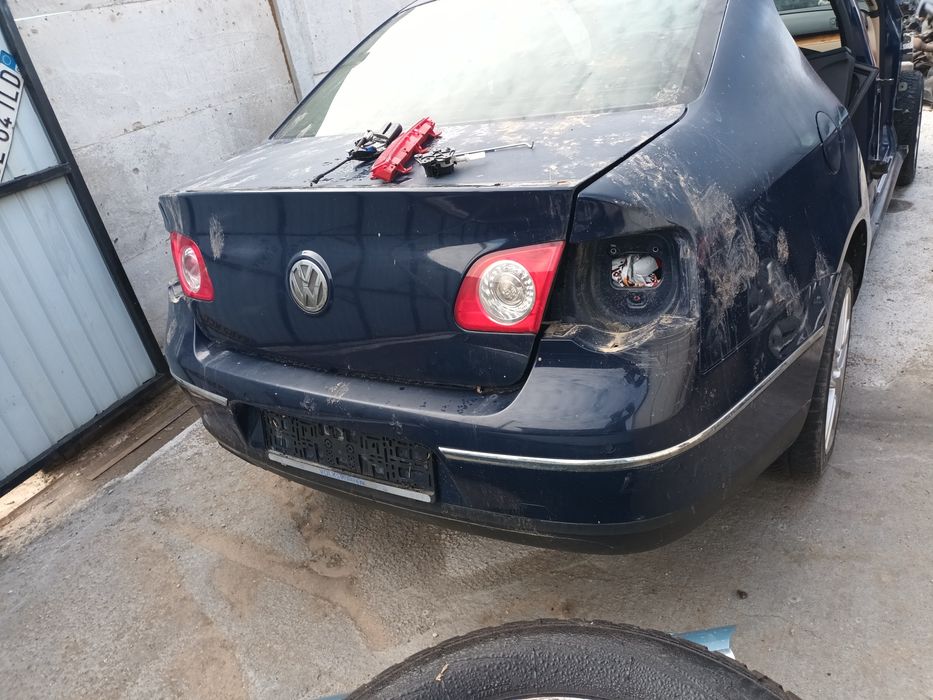 Bara spate  portbagaj Volkswagen Passat b6 berlin cu senzori