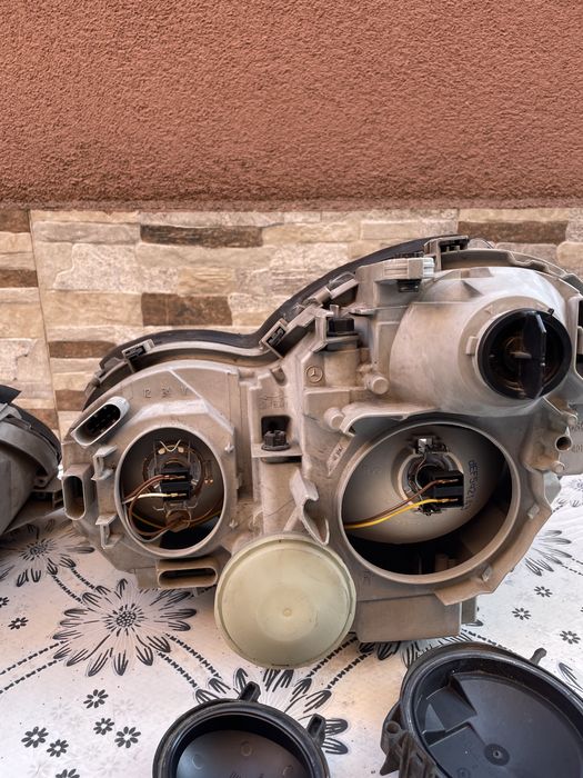 Оригинални фарове за мерцедес w203 оборудвани