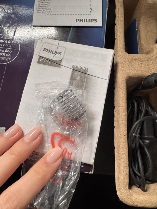 Philips series 7000 - aparat de tuns barba cu aspirare