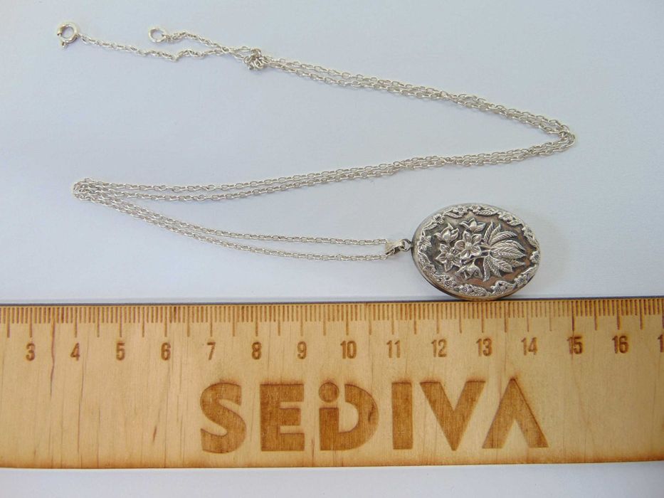 Lant lung si pandantiv model floral din argint