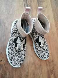 Детски еластични спортни обувки Disney. Принт с Minnie Mouse. Размер.