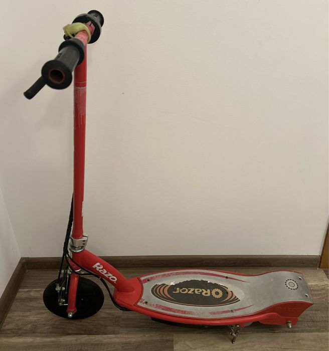 Trotineta electrica Razor-electric scooter E100