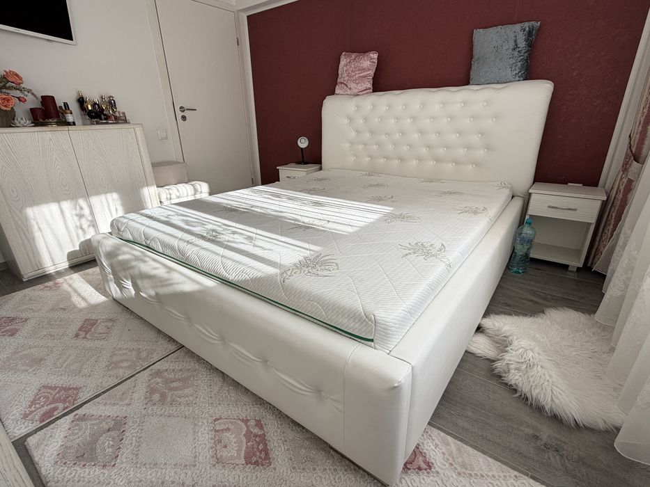 Pat dormitor cu saltea, 160x200, impecabil