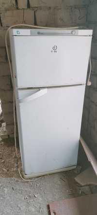 холодильник в рабочем состоянии