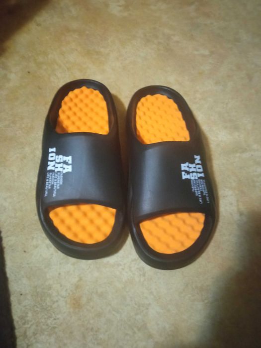 нови мъжки чехли 42-42,5