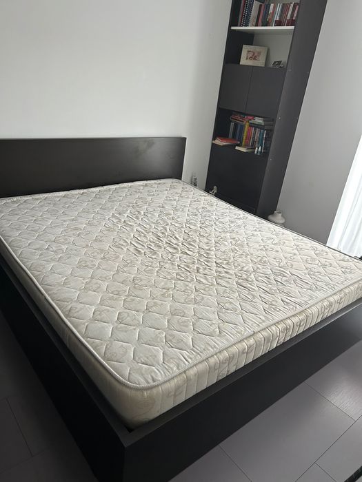 Pat matrimonial cu saltea inclusa
