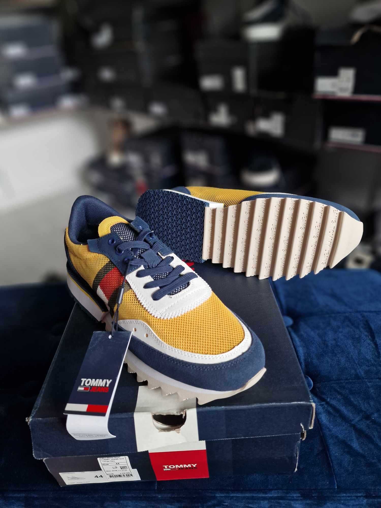 Adidasi de barbati Tommy Hilfiger plasa