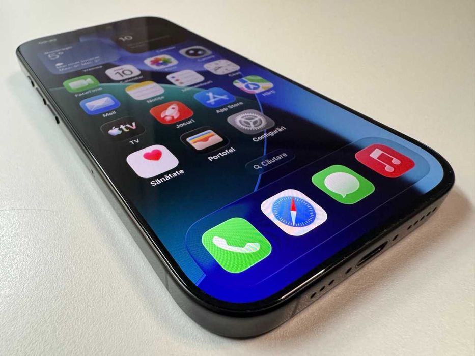  Apple / iPhone 16 Pro / 256 Gb / Black Titanium / 92% Acumulator