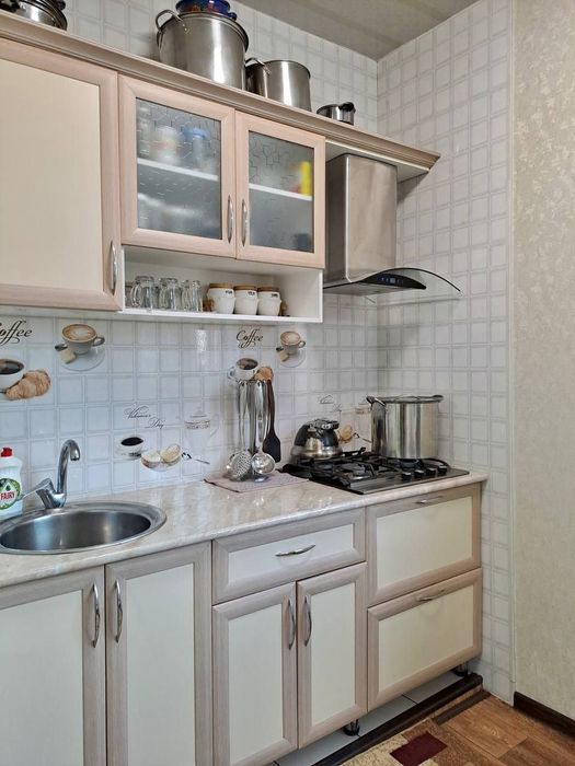 4х комнатная квартира в Яккасар. р-не балкон ремонт локация хорошая