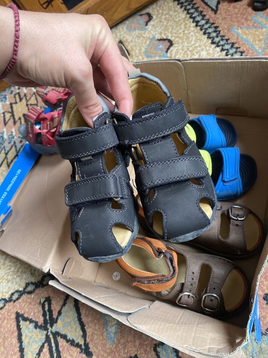 Lot 4 perechi sandalute marime 25