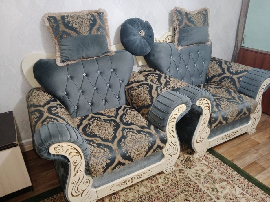 Продам диван с креслом