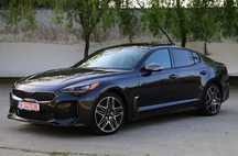 Kia Stinger / 2023 / 7400 km / Garantie / Premium / Facelift / 370CP