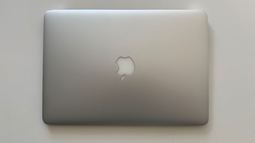MacBook Air 13", 1.4 GHz dual-core, Intel Core i5 - нова батерия!