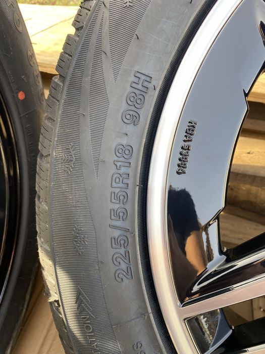 225/55/18 Зимни Нови Sonix