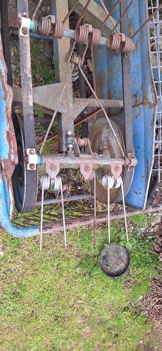 Vând grebla în stare buna de funcționare