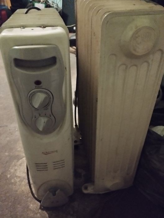 Vand urgent , 2 calorifere pe curent ofer transport