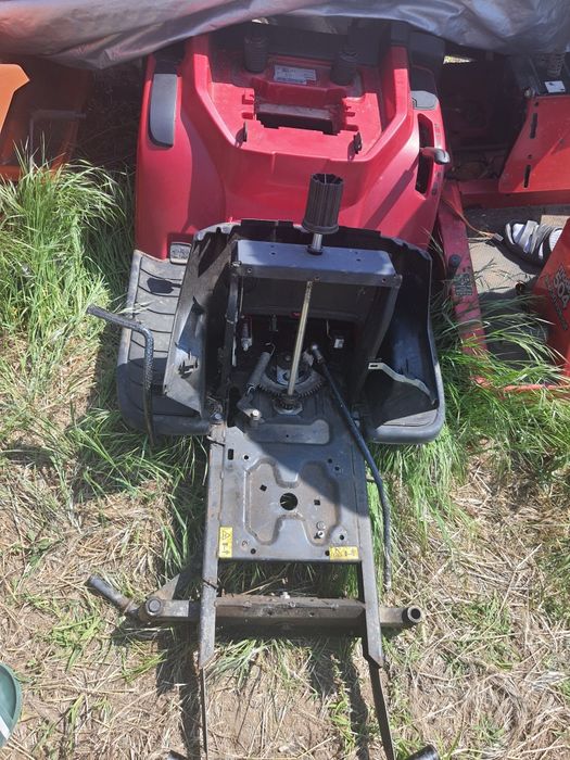 Sasiu pentru tractoras gazon.
Bun pentru un proiect cu motocultor.
Se