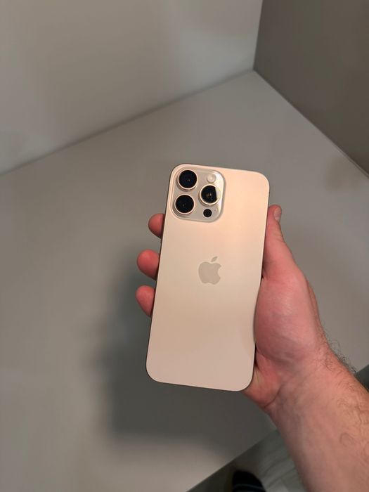 iPhone 16 Pro Max (desert titanium)