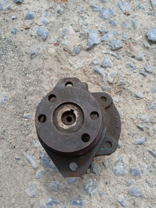 Продам гидравлические насосы на спецтехнику