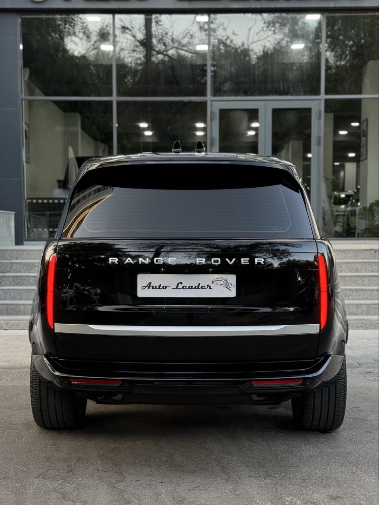 Range Rover LWB P530 Autobiography