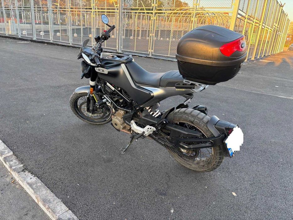 Motocicleta A2 Husqvarna Svartpilen 401