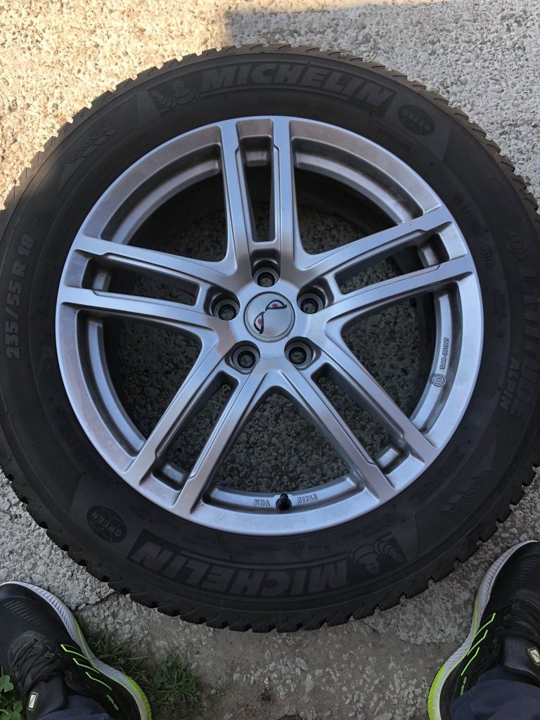 Roti pe 18" suv.