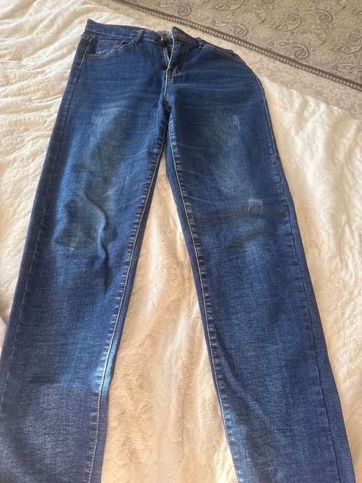 Продам женскую юбку, брюки, кофты по низко цене. Состояние хорошее