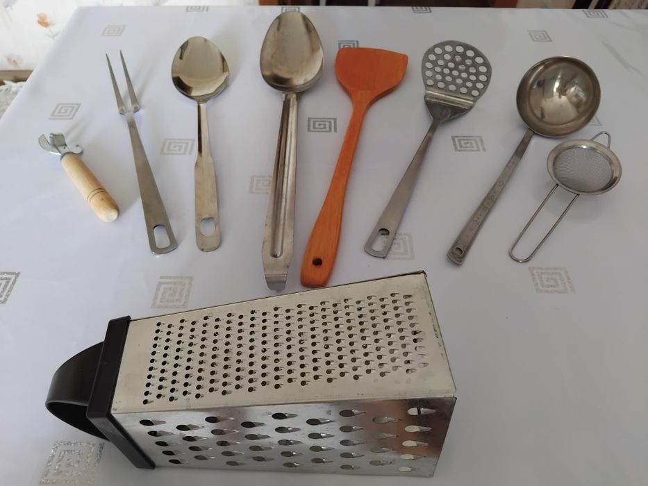 Кухонные принадлежности.