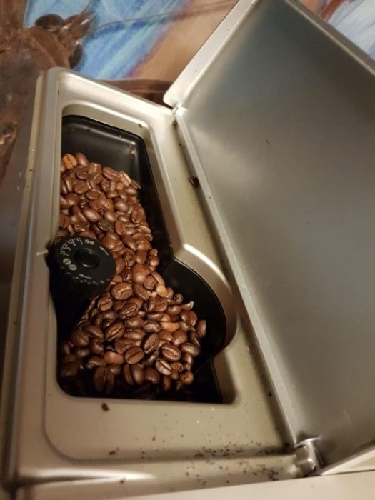 Expresor DeLonghi Magnifica Automatic Cappuccino