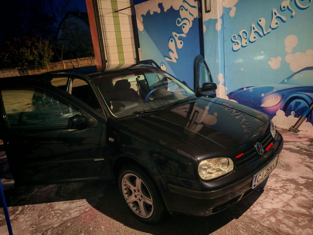 Vand golf 4  sau schimb cu Smart