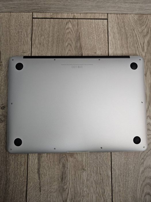Лаптоп MacBook Air 13 2017 i5/8 RAM/128GB БЕЗПЛАТНА ДОСТАВКА!