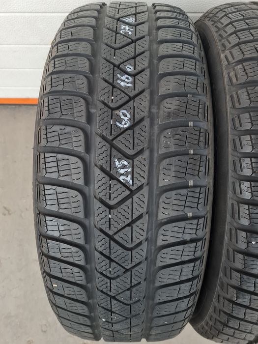 Зимни гуми 2 броя PIRELLI SottoZero3 215 60 R16 дот 3617