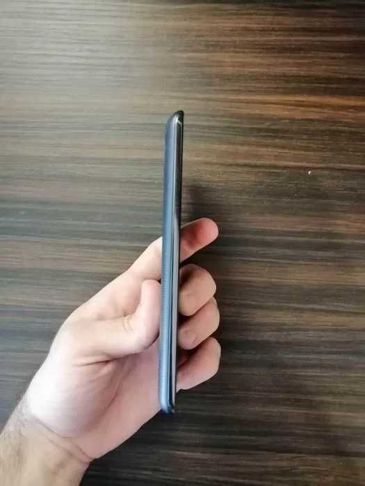 Vând Smartphone LG K8 2017, 8GB, 4G