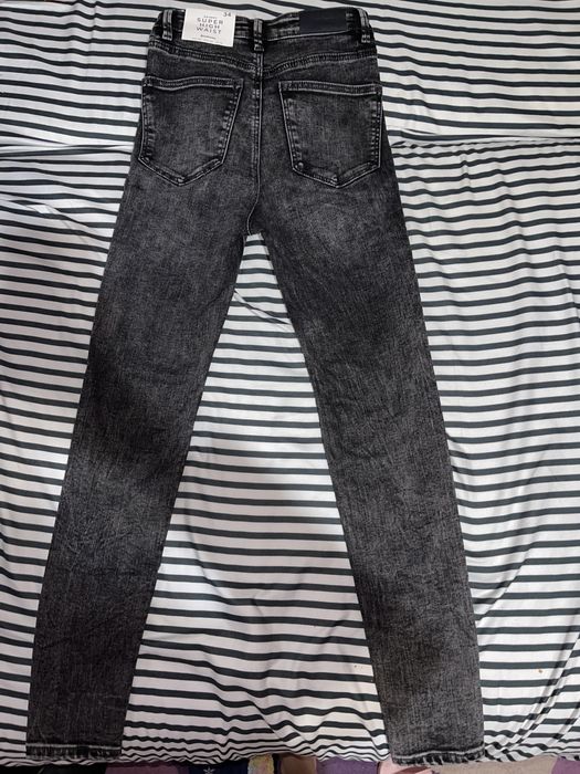 Blugi gri Super High Waist Stradivarius 34