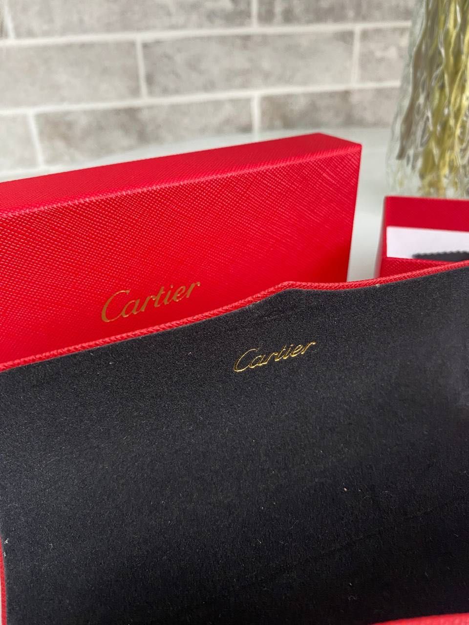 Продавам нови очила Cartier