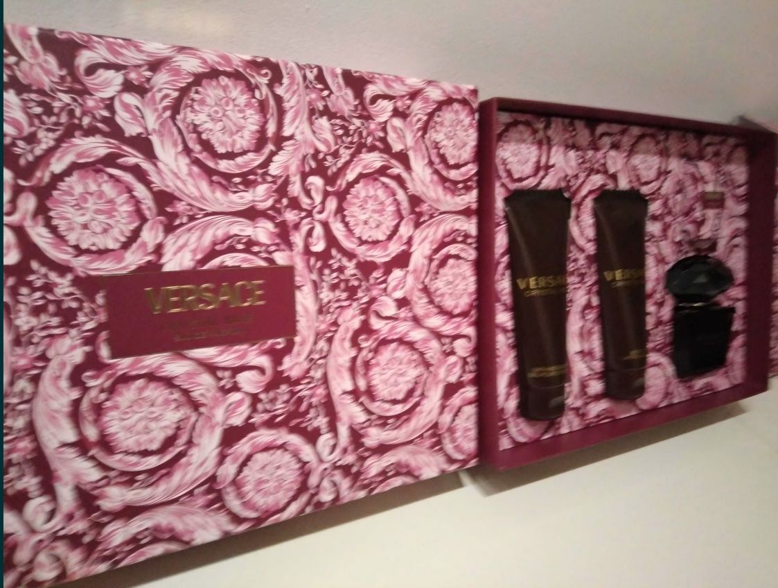 VERSACE-CRYSTAL NOIR 90ml EDP+5ml EDP+100ml lotiune corp+100ml Gel dus