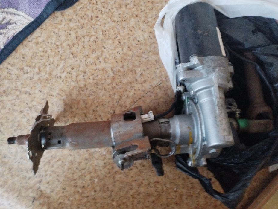 Продам Электроусилитель ЭУР от Тойоты Авенсис Т 250