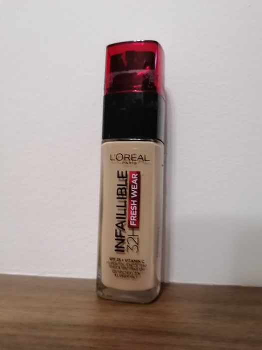 Нов фон дьо тен. L'Oréal Paris Infaillible. 140 golden beige.