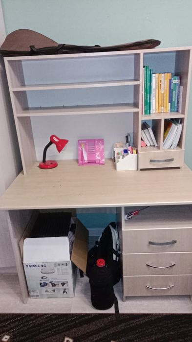 Продам письменный стол