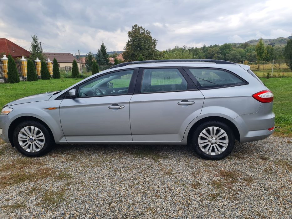 Ford mondeo 1.6 benzinā