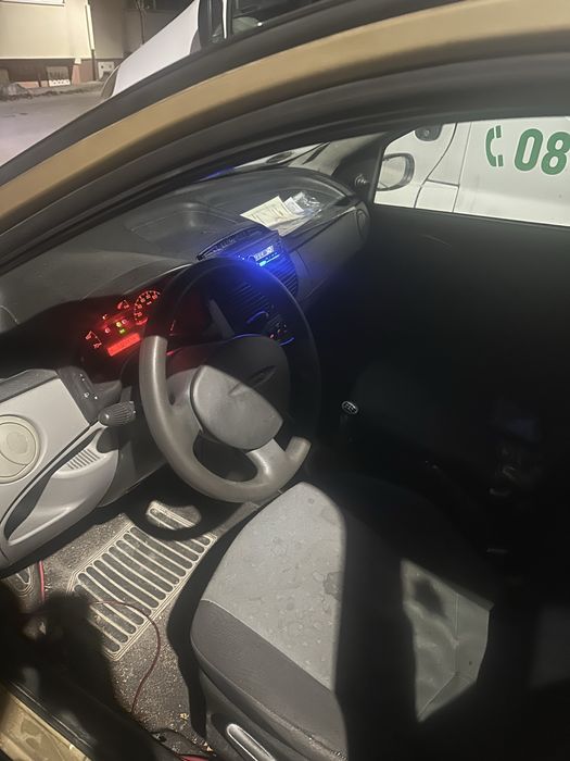 Fiat Punto 2000година