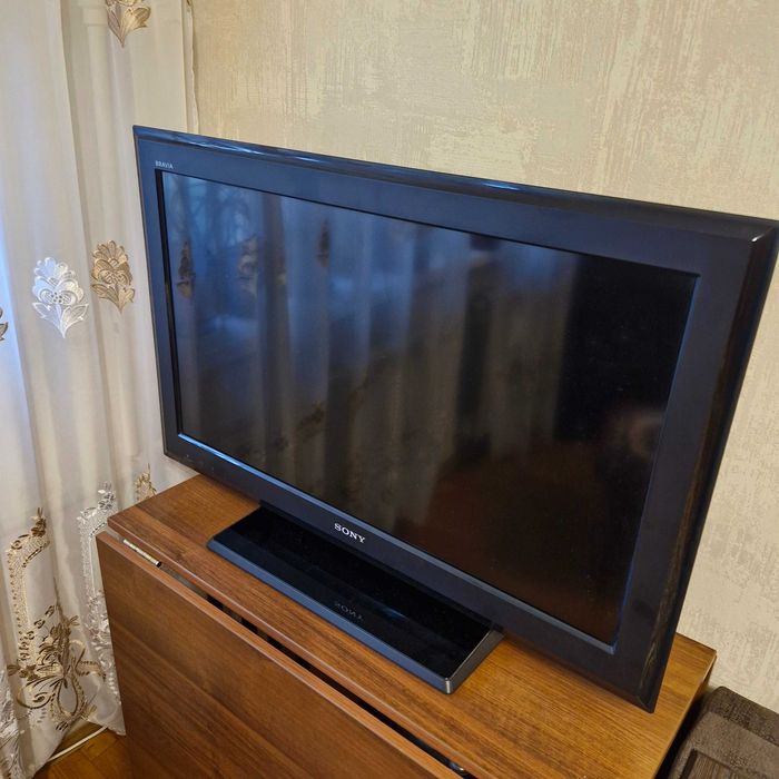 Телевизор SONY, диагональ 80 см