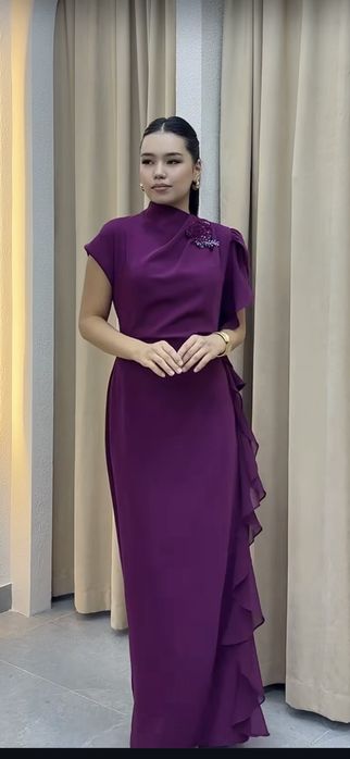 Продам очень красивое нарядное платье