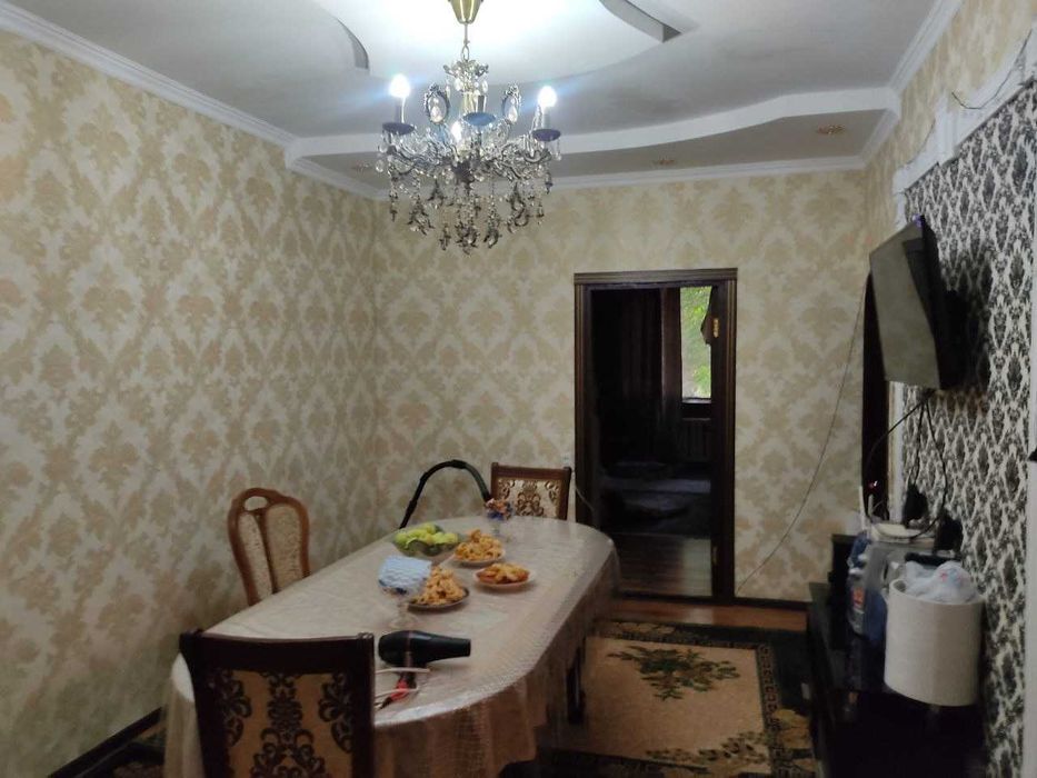 Продается 2/1/4 дома переделана в 3х