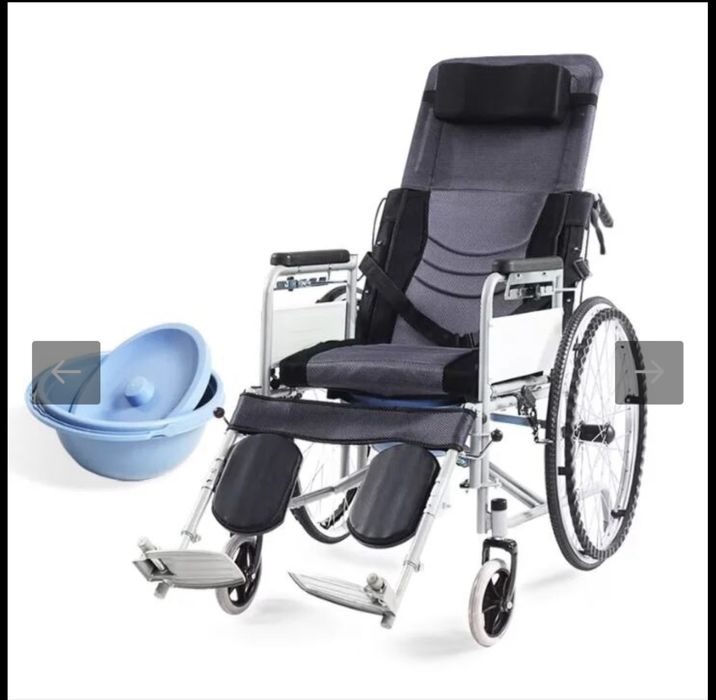 Scaun cu rotile multipozabil cu vas de toaleta detasabil